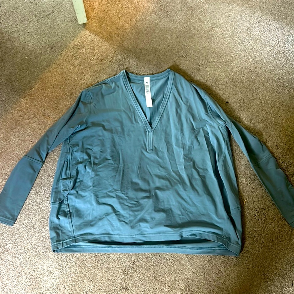 Lululemon Back In Action V-Neck Long-Sleeve Shirt